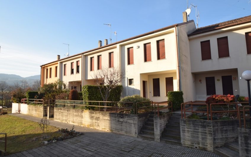 Casa a schiera centrale San Vito di Leguzzano